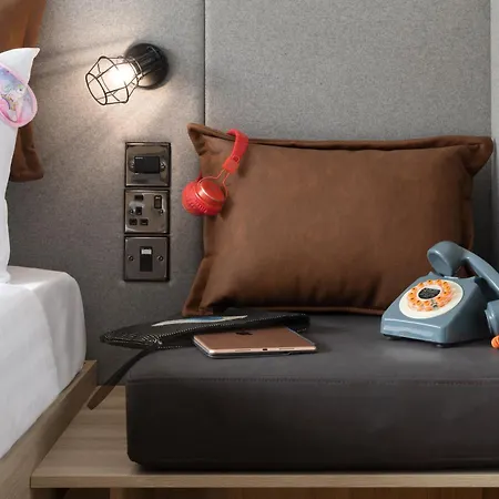 Moxy Ξενοδοχείο 4*