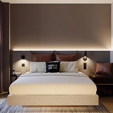 Moxy Hotel 4*