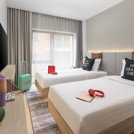 Moxy Hotel 3*