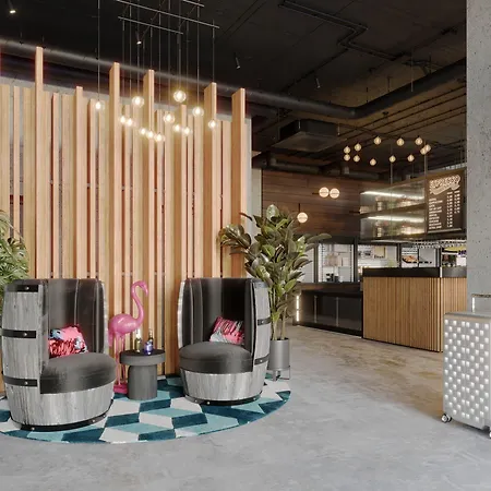 Moxy 3* Cork