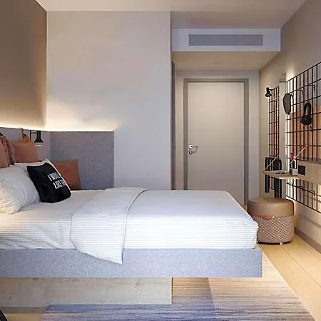 Moxy 3* Cork