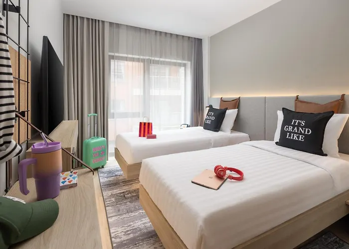 Moxy Hotel 3*